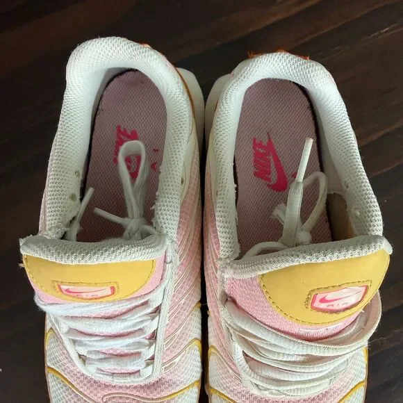 Size 7.5 -Nike Air Max Plus Hyper Pink Sail Orange Solar Flare DX2673-100 Women - Picture 9 of 13